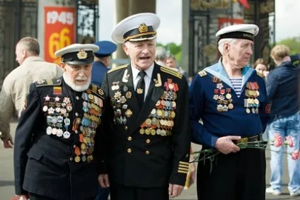 Який граничний вік перебування на військовій службі (військової) Який граничний вік перебування на військовій службі