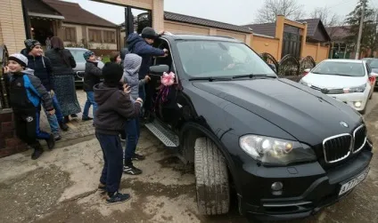 Як святкують традиційні чеченські весілля в грізному (33 фото) - Трініксі (наречена) Як святкують традиційні чеченські весілля в грізному (33 фото) - Трініксі