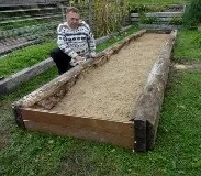 Як зробити грядку-короб