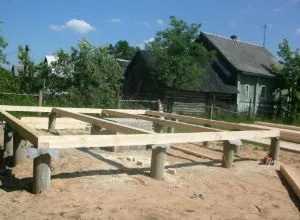 Як зробити фундамент під битовку