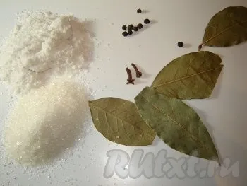 Як солити оселедець в домашніх умовах - рецепт з фото (оселедець) Як солити оселедець в домашніх умовах - рецепт з фото
