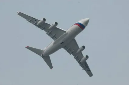 Іл-96-300пу (м) - літак президента Укаїни - военное обозрение (комерційної) Іл-96-300пу (м) - літак президента Укаїни - военное обозрение