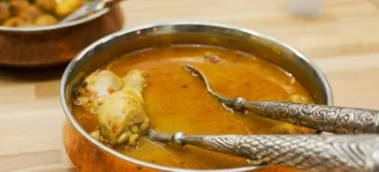 Курка каррі по-індійськи і по-тайськи з рисом, ананасом, бананом - рецепти з вершками і кокосовим (тайською) Курка каррі по-індійськи і по-тайськи з рисом, ананасом, бананом - рецепти з вершками і кокосовим