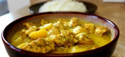 Курка каррі по-індійськи і по-тайськи з рисом, ананасом, бананом - рецепти з вершками і кокосовим (тайською) Курка каррі по-індійськи і по-тайськи з рисом, ананасом, бананом - рецепти з вершками і кокосовим
