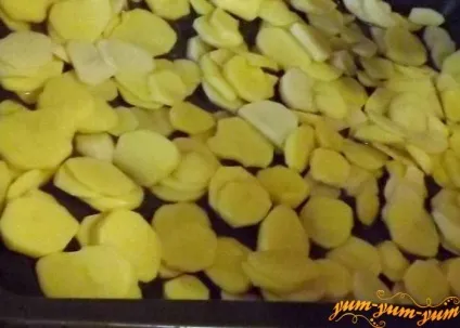Куряче філе запечене з овочами в духовці