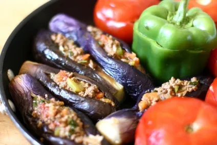Lchf по-азербайджанські долма - три сестри (сестри) Lchf по-азербайджанські долма - три сестри