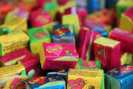 Love is - турецька бренд жувальної гумки (love) Love is - турецька бренд жувальної гумки