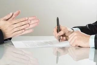 Любіть і слухайте як утримати перспективних співробітників (слухайте) Любіть і слухайте як утримати перспективних співробітників