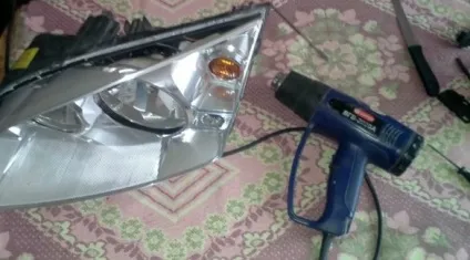 Чому потіє фара і що робити з проблемою вологи зсередини деталі (робити) Чому потіє фара і що робити з проблемою вологи зсередини деталі