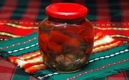 Маринований болгарський і гострий перець на зиму рецепти, як маринувати солодкий і гострий перець (маринований) Маринований болгарський і гострий перець на зиму рецепти, як маринувати солодкий і гострий перець