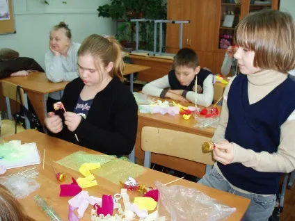 Майстер-клас для учнів 5 класу, вироби (пелюсток майбутніх квітів) Майстер-клас для учнів 5 класу, вироби