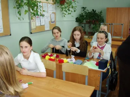 Майстер-клас для учнів 5 класу, вироби (пелюсток майбутніх квітів) Майстер-клас для учнів 5 класу, вироби