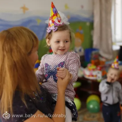 Багатоярусний торт з смачненького для садка, мітки сік, день, народження (садка) Багатоярусний торт з смачненького для садка, мітки сік, день, народження
