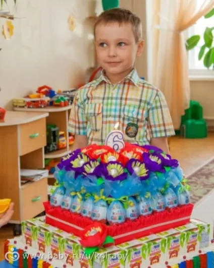 Багатоярусний торт з смачненького для садка, мітки сік, день, народження (з) Багатоярусний торт з смачненького для садка, мітки сік, день, народження