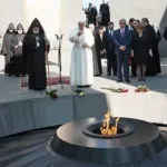 Мій тато охороняє папу або як живуть у Ватикані сімейні люди (офіцера Швейцарської гвардії) Мій тато охороняє папу або як живуть у Ватикані сімейні люди