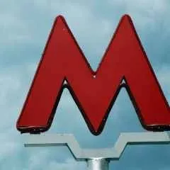 Москва, новини, чоловік вижив після падіння на рейки на станції метро - Воробйови гори (загинув) Москва, новини, чоловік вижив після падіння на рейки на станції метро - Воробйови гори