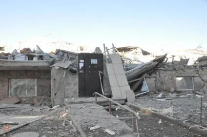 Обвалився аварійний будинок в Караганді, побудований на кошти пайовиків (фото) (квітня) Обвалився аварійний будинок в Караганді, побудований на кошти пайовиків (фото)