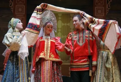 Жовтневі весілля - раніше і зараз (весілля) Жовтневі весілля - раніше і зараз