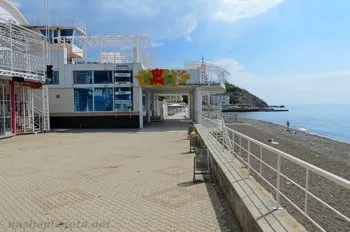 Відпочинок в селі Малоріченське, крим