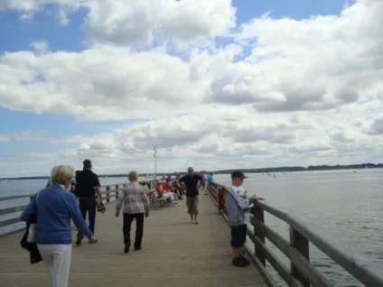 Відпочинок на балтійському морі (Любека набережній Ostsee) Відпочинок на балтійському морі