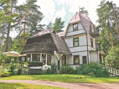 Як анастасия мельникова живе в своєму родовому гнізді фото