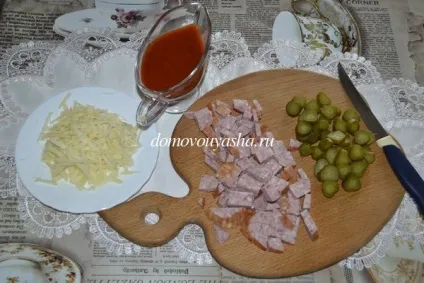 Піца з солоними огірками і ковбасою - рецепт з фото, народні знання від кравченко Анатолія (рецепт) Піца з солоними огірками і ковбасою - рецепт з фото, народні знання від кравченко Анатолія
