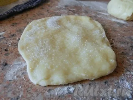 Плюшки з цукром - прості рецепти
