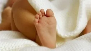 Чому дитина здригається уві сні