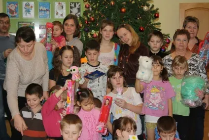 Поїздки в дитячі будинки