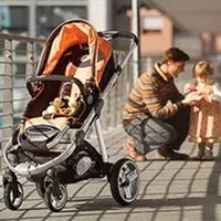 Прогулянка з новонародженим - догляд за новонародженим (молода мама) Прогулянка з новонародженим - догляд за новонародженим