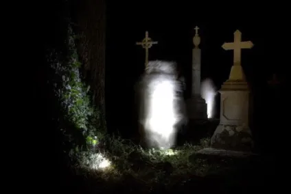 Привиди на кладовищі містичні факти (Garden Hope Cemetery) Привиди на кладовищі містичні факти