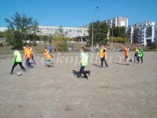 Проведення змагань з футболу в школі серед учнів 5-6 класів (футболу) Проведення змагань з футболу в школі серед учнів 5-6 класів