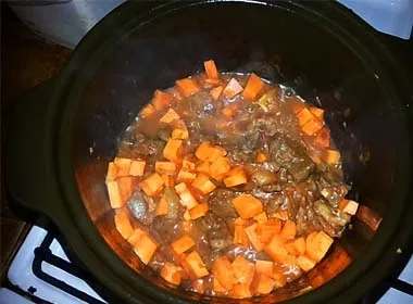 Рецепт приготування справжнього узбецького лагмана з фото і відео (приготування) Рецепт приготування справжнього узбецького лагмана з фото і відео