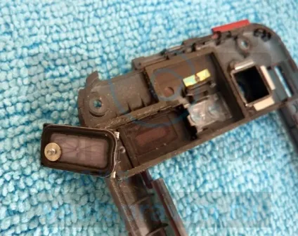 Ремонт стільникового htc incredible s своїми руками заміна динаміка, студія ремонту - все виправимо! (Ремонт стільникового телефону htc) Ремонт стільникового htc incredible s своїми руками заміна динаміка, студія ремонту - все виправимо!