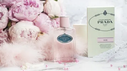 Рожева хмара prada новий аромат infusion de rose (allurebox) Рожева хмара prada новий аромат infusion de rose