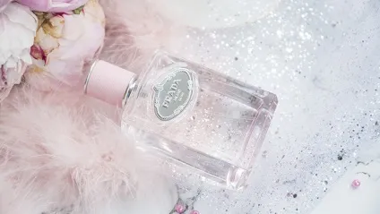 Рожева хмара prada новий аромат infusion de rose (хмара) Рожева хмара prada новий аромат infusion de rose