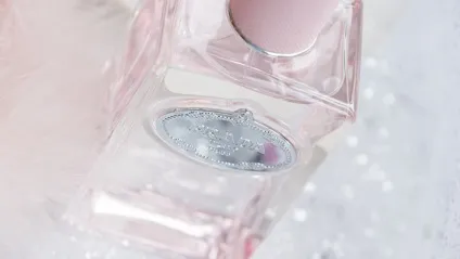 Рожева хмара prada новий аромат infusion de rose (рожеве) Рожева хмара prada новий аромат infusion de rose