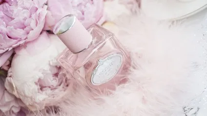 Рожева хмара prada новий аромат infusion de rose (глембег) Рожева хмара prada новий аромат infusion de rose