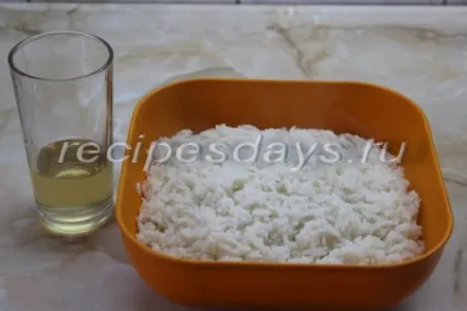 Роли з крабовими паличками і огірком, рецепти дня (страви з морепродуктів) Роли з крабовими паличками і огірком, рецепти дня