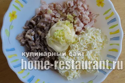 Салат в тарталетках з копченою куркою і грибами - домашній ресторан (грибами) Салат в тарталетках з копченою куркою і грибами - домашній ресторан