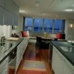 Штори на кухню з балконом - 50 фото ідей оформлення штор в кухні (ідей) Штори на кухню з балконом - 50 фото ідей оформлення штор в кухні