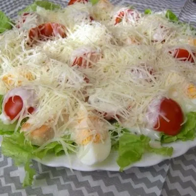 Сібас з розмарином, запечене в соляній кірці (сібас з розмарином) Сібас з розмарином, запечене в соляній кірці