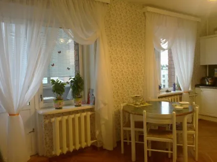 Штори на кухню з балконними дверима фото і поради (балконних) Штори на кухню з балконними дверима фото і поради