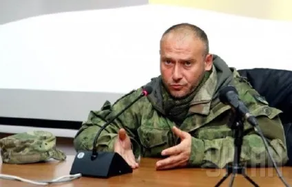Засоби масової інформації розповіли, що може очікувати правий сектор після відставки яроша Новини УНIАН (сектора) Засоби масової інформації розповіли, що може очікувати правий сектор після відставки яроша Новини УНIАН