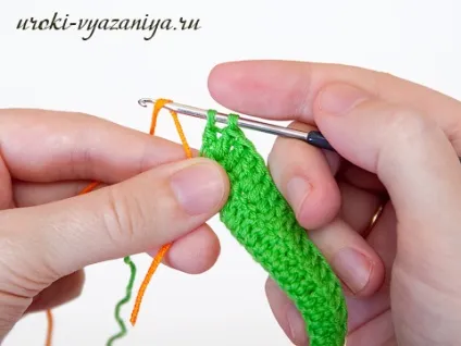 Зміна нитки при в'язанні гачком