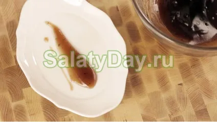 Соус для салату з морепродуктів - популярний і корисний рецепт з фото і відео (рецепт) Соус для салату з морепродуктів - популярний і корисний рецепт з фото і відео