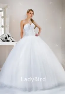 Весільні сукні ladybird