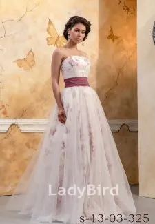 Весільні сукні ladybird