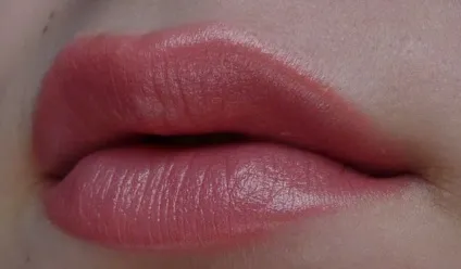 Суперстійкі губна помада avon - відгуки, фото і ціна (помада) Суперстійкі губна помада avon - відгуки, фото і ціна