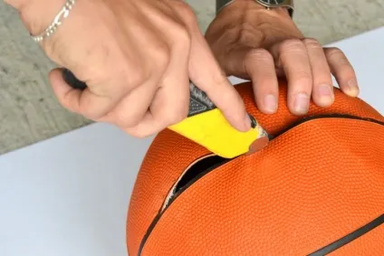 Сумка з баскетбольного м'яча (diy)